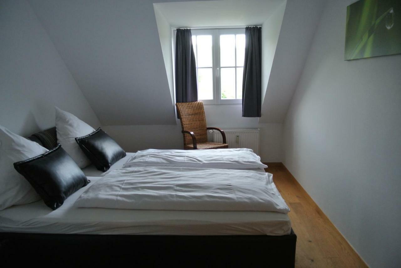 Gaestehaus Sektstuuf St. Laurentius Leiwen Buitenkant foto